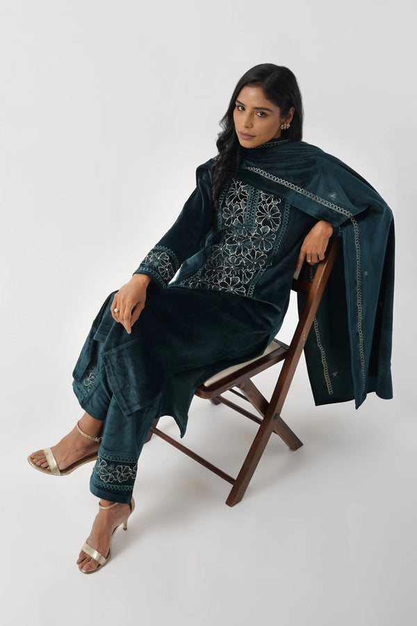 Midnight Green Flower Plush Velvet Hand Embroidered Kurta Set